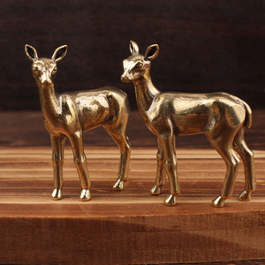 Figuras de Ciervos de Latón, Escultura de Animales de Latón Sólido, Decoración de Mesa para el Hogar, Regalo de Inauguración de Casa - Product Image 1