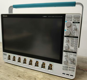 Oscilloscope à signaux mixtes Tektronix MSO58B 1 GHz |   Traitement des signaux numériques à large bande passante |   Test de communication - Product Image 6