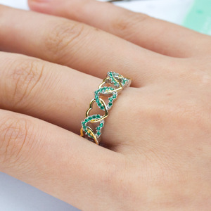 Anello a Cuore Bicolore con Cristalli per Donne, Elegante e Colorato, Accessorio Moda per Uso Quotidiano e Regalo - Product Image 5