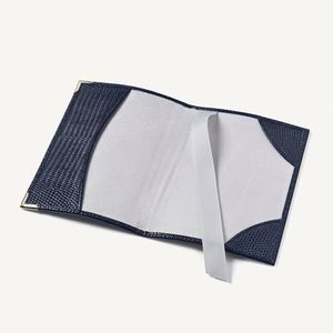 Juego de Etiquetas para Equipaje de Tela de Lujo con Porta Pasaportes de Cuero Vegano - Product Image 3
