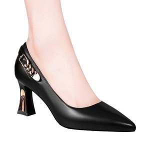 Babouches Femme 2025 Nouvelle Collection Tendance à Pois Bout Ouvert en Soie Mules à Enfiler Talons Chaton Bas 2025 - Product Image 1