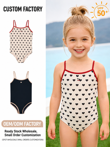 Costume da bagno intero <span class=keywords><strong>per</strong></span> bambina con dettagli a contrasto a forma di cuore, spalline sottili, scollo rotondo, base blu navy, rosa e bianca, ideale <span class=keywords><strong>per</strong></span> l'<span class=keywords><strong>estate</strong></span> - Product Image 2