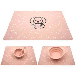 Tapis en silicone de placement pour bébé rose antidérapant de qualité alimentaire avec impression personnalisée