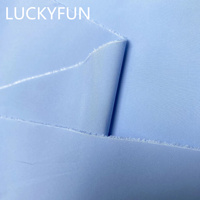 Fournisseur de tissus 30D T800 Taffetas tissé coupe-vent imperméable et résistant à l'eau 100% polyester pour vestes et vêtements de neige pour garçons et filles