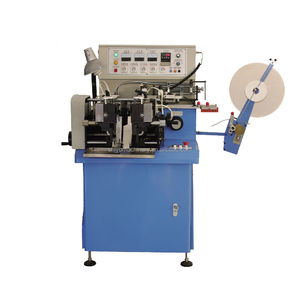 Máquina de corte y plegado de Etiquetas tejidas completamente automática Máquina de corte y plegado de etiquetas impresas por ultrasonidos - Product Image 1