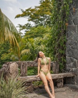 2022 nouveau style OEM Econyl maillots de bain personnalisé Crochet Bikinis Sexy Micro maillots de bain pour les femmes