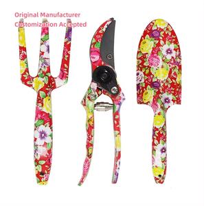 Ensemble <span class=keywords><strong>de</strong></span> 3 <span class=keywords><strong>outils</strong></span> <span class=keywords><strong>de</strong></span> jardinage en aluminium robuste avec <span class=keywords><strong>de</strong></span> belles impressions et des poignées ergonomiques - Product Image 2