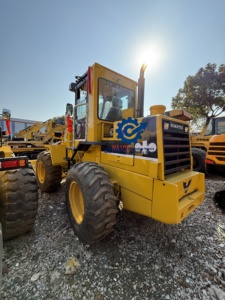 Chargeuse sur pneus Komatsu WA100 d'<span class=keywords><strong>occasion</strong></span> de haute qualité, en excellent état et offrant des performances exceptionnelles - Product Image 4