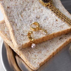 Bijoux fantaisie hypoallergéniques, breloques en cristal plaqué or 18 carats, acier inoxydable, boucles d'oreilles à breloques pour femmes, résistantes au ternissement - Product Image 3