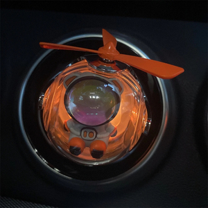 72KMตุ๊กตาหมีนักบินรถAir Freshenerอุปกรณ์ตกแต่งภายในรถยนต์Air Outlet Wingmanใบพัดน้ําหอมDiffuserภายใน - Product Image 6