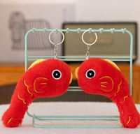 EN STOCK Vente chaude d'usine Porte-clés en peluche poisson Koi rouge mignon de 4 pouces, jouets en peluche doux et animaux en peluche pour machines à griffes