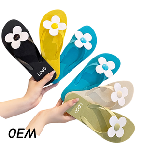 Chanclas Personalizadas de Flores para Mujer para Verano, Sandalias Ligeras de PVC con Diseñ<span class=keywords><strong>o</strong></span> Plano, Suave y Estampado para Playa y Exteriores - Product Image 1