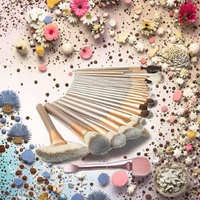 Ensemble de 24 pinceaux de maquillage tout-en-un en poils de poney, pinceaux pour les yeux, pinceau plat pour le fond de teint, pinceau pour le highlighter, pinceau pour le correcteur, pinceau pour les lèvres, étui de voyage