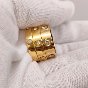 Bague Classique en Acier Inoxydable Plaqué Or 18K avec Zircon pour Votre Amour – Bague Éternelle - Product Image 2