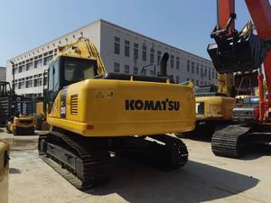 รถขุดตีนตะขาบ Komatsu PC200 มือสอง เครื่องยนต์ Komatsu แท้ 103 กิโลวัตต์ น้ำหนักใช้งาน 20000 กิโลกรัม ชั่วโมงการใช้งาน 4001-6000 ชั่วโมง แบริ่งไฮดรอลิก - Product Image 4