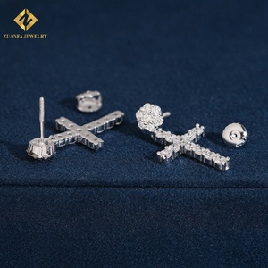 Pendientes Clásicos de Cruz en Oferta, Pendientes Redondos con Diamantes Cultivados en Laboratorio, Engaste de Plata 925, Cierre de Rosca - Product Image 4