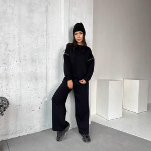 2025 Ano Novo Pescoço Pullover Long-Sleeved Top Casual Respirável Camisola Sólida Padrão Wide-Leg Calças Inverno Terno de duas peças - Product Image 5