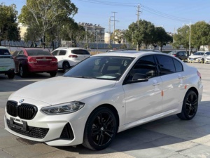 <span class=keywords><strong>BMW</strong></span> <span class=keywords><strong>Serie</strong></span> <span class=keywords><strong>1</strong></span> <span class=keywords><strong>2022</strong></span> 125i M Sport Night Edition Usado Barato, Inventario de Concesionario, Sedán para Exportación, Autos Usados de <span class=keywords><strong>Segunda</strong></span> <span class=keywords><strong>Mano</strong></span> - Product Image 1
