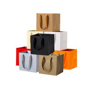 Bolsas de Papel Cuadradas Personalizadas con Fondo Plano para Pasteles, para Navidad y San Valentín - Product Image 1