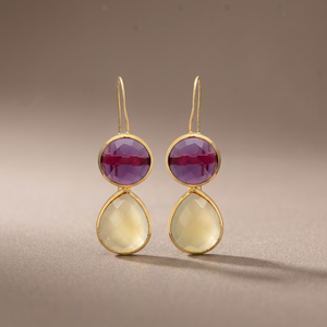 Rehaussez votre style avec la beauté éclatante des boucles d'oreilles tendance en tourmaline rose hydro et améthyste verte hydro plaquées or 24 carats - Product Image 3
