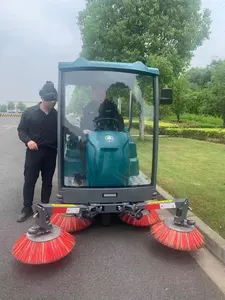 Commercial industrial electric battery street road driving Vacuum street sweeper truck road sweeper leaf cleaning equipment
