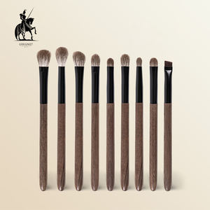 Ensemble de pinceaux de maquillage de luxe 9 pièces XGF en poils de chèvre doux et naturels, manche en bois de noyer, logo personnalisé - Product Image 1