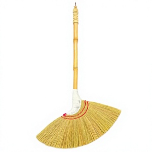 Balai écologique en fibres naturelles avec manche en bois, poils doux en herbe, style classique pour le nettoyage des sols domestiques, durable - Product Image 1