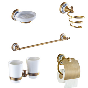 Accessoires de salle de bain en bronze antique : support pour sèche-cheveux, étagère porte-manteau et serviettes, barre de douche, porte-savon, brosse WC - Product Image 5