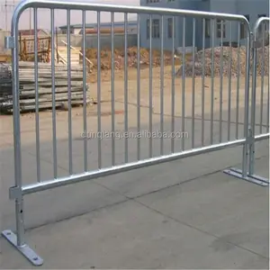 德国市场使用人群控制屏障，行人铁制路障围栏