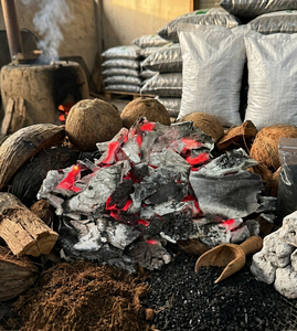 Charbon de coco raffiné à faible teneur en cendres, haute teneur en carbone et combustion stable, idéal pour les applications énergétiques de première qualité - Product Image 3