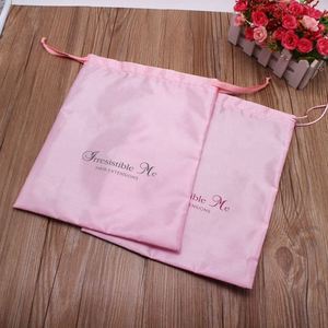 Sacs personnalisés en satin pour perruques et mèches de cheveux, avec logo doré, sacs à cordon anti-poussière pour parfums et cadeaux promotionnels (recyclables) - Product Image 6