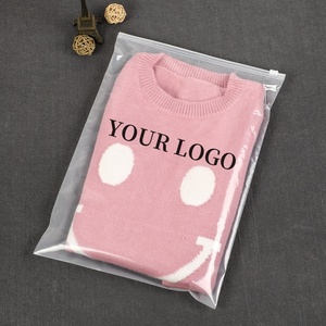 Sacs d'emballage refermables personnalisés en PE pour chaussettes, sacs à fermeture éclair auto-scellants pour t-shirts, sacs de shopping givrés à fermeture éclair pour vêtements - Product Image 4