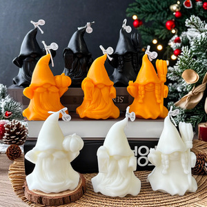 Candela Profumata in Cera di Soia Creativa e Originale a Forma di Nano per Decorazione Casa Regalo Olio San Valentino Ringraziamento Pasqua - Product Image 3