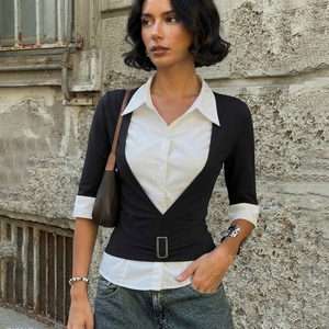 Chemisier Femme Effet Deux Pièces : Gilet Tricoté Noir Superposé à une Chemise Blanche à Col avec Détail Ceinture – Coupe Ajustée, Idéal pour le Bureau ou Tenue Décontractée - Product Image 1