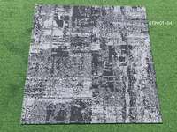 Dalles de moquette carrées en nylon PP ignifuges et lavables de haute qualité 50x50cm pour bureaux commerciaux avec support en PE fabriquées à la machine