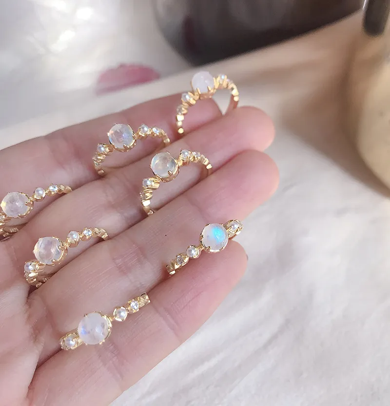 Aimgal Perhiasan S925 Perak Murni Vitreous Mutiara Batu Bulan Bertatahkan dengan Cincin Batu Berlian Alami
