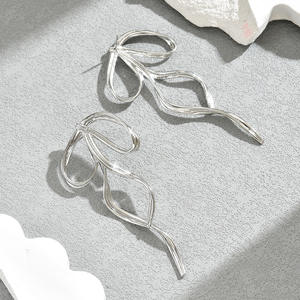 Wholesale Copper Sweet Korean Style Girl College Style <strong>Earrings</strong> Niche Bow High-End Design Versatile <strong>Drop</strong> <strong>Earrings</strong> Oro - Product Image 2