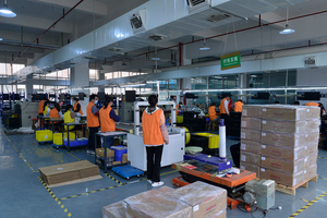 Giá tốt 10KW lưới năng lượng mặt trời HYBRID <span class=keywords><strong>INVERTER</strong></span> MPPT <span class=keywords><strong>CHARGE</strong></span> <span class=keywords><strong>CONTROLLER</strong></span> tần số thấp 120V/240V chia giai đoạn biến tần để sử dụng nhà - Product Image 6