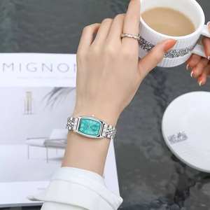 Montre à quartz élégante pour femme, demi-cadran exquis, aiguilles fines, en acier inoxydable, modèle 211510L – Le cadeau idéal - Product Image 3