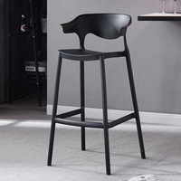 Tabouret de bar haut en plastique moderne pour l'extérieur, idéal pour la restauration - Écologique et durable