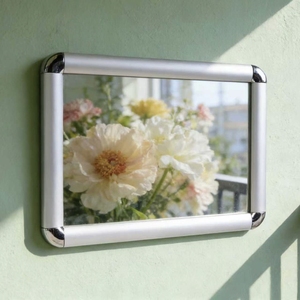 Cornice a scatto in alluminio da 25 mm <span class=keywords><strong>per</strong></span> poster, struttura a scatto, design da parete <span class=keywords><strong>per</strong></span> <span class=keywords><strong>negozi</strong></span> a catena e uso interno aziendale - Product Image 4