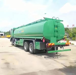 Camión Cisterna de Combustible HOWO Nuevo 8x4 de Aleación de Aluminio para Transporte de Petróleo con Capacidad de 15001-30000L - Product Image 6