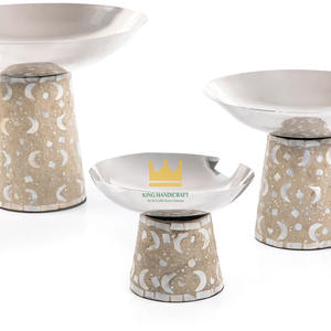 Support à gâteau écologique de nouvelle conception, moule en résine MOP époxy pour un usage domestique et en restauration, compatible lave-vaisselle et micro-ondes, prix abordable, Vietnam - Product Image 3