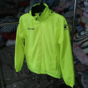 Ropa de Segunda Mano de Alta Calidad de China, Fardos de Ropa Usada de Verano - Product Image 1