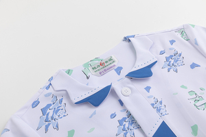 अस्पताल और क्लिनिक में महिलाओं के लिए कॉलर और जेब पॉलिएस्टर सामग्री के साथ फूलों का प्रिंट शॉर्ट स्लीव डॉक्टर यूनिफॉर्म टॉप - Product Image 4