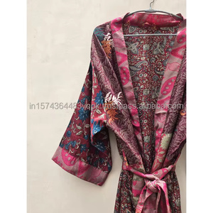 Bata Larga de Seda Hecha a Mano, Kimono de Lujo Vintage, Bata de Baño, Kimono de Sari Reciclado, Ropa de Dormir Étnica, Bata Larga Elástica - Product Image 5