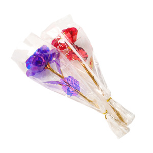 Bouquet floral en PVC lumineux avec feuilles dorées et roses éternelles effet ciel étoilé – Cadeau romantique pour la Saint-Valentin - Product Image 5
