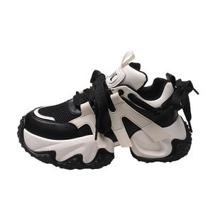 <span class=keywords><strong>Sneakers</strong></span> moda scarpe da <span class=keywords><strong>donna</strong></span> con aumento dell'altezza scarpe da ginnastica <span class=keywords><strong>bianche</strong></span> per scarpe da <span class=keywords><strong>donna</strong></span> taglia 43 scarpe da ginnastica da uomo scarpe da <span class=keywords><strong>donna</strong></span> di vendita calda - Product Image 1