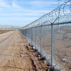 फैक्टरी मूल्य गैल्वेनाइज्ड + pvc लेपित स्टील चेन लिंक बाड़ लेपित तार जाल 50x50 मिमी हीरा छोटे छेद चेन लिंक बाड़ लगाना - Product Image 1