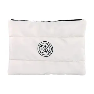 Large Quillted White Bright Padded Fluffy Puffy Puffer Beauty Custom Logo Travel Makeup Cosmetic Bags Fashion Women Case